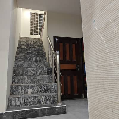 10 Marla 2nd Floor Full Marble Tiled For Rent
