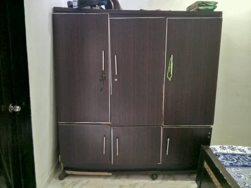 3 door wardrobe 2