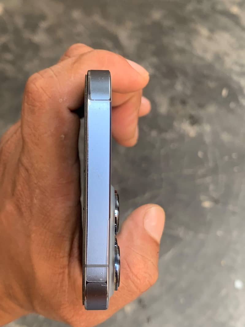 Apple iPhone 13 Pro Max 6