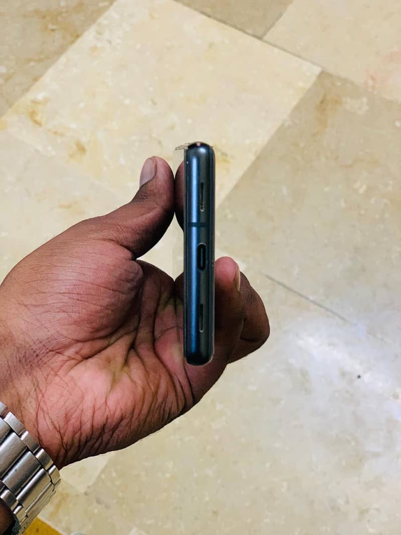 Google Pixel 7a 4