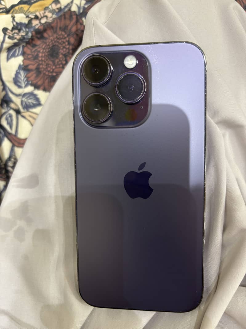 Apple iPhone 14 Pro 0