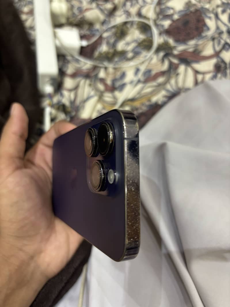 Apple iPhone 14 Pro 2
