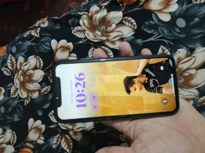 Apple iPhone 11 10