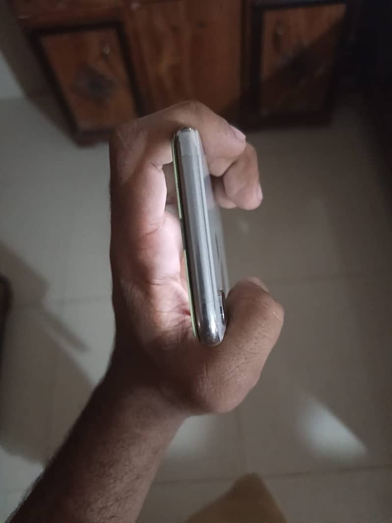 Apple iPhone X 2