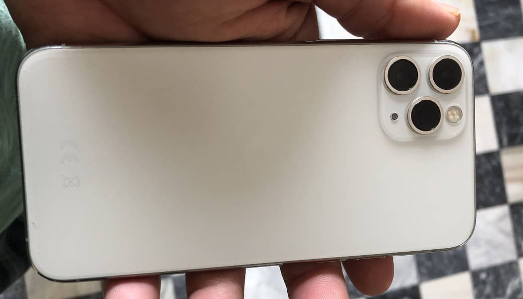 IPhone 11 Pro 1