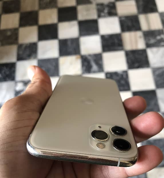 IPhone 11 Pro 2