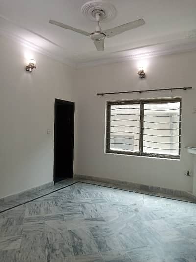1 Kanal Beautiful Upper Portion In NPF Block-B