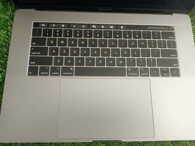 MacBook Pro 2019 512GB | Radeon Pro 555X 4GB | Retina