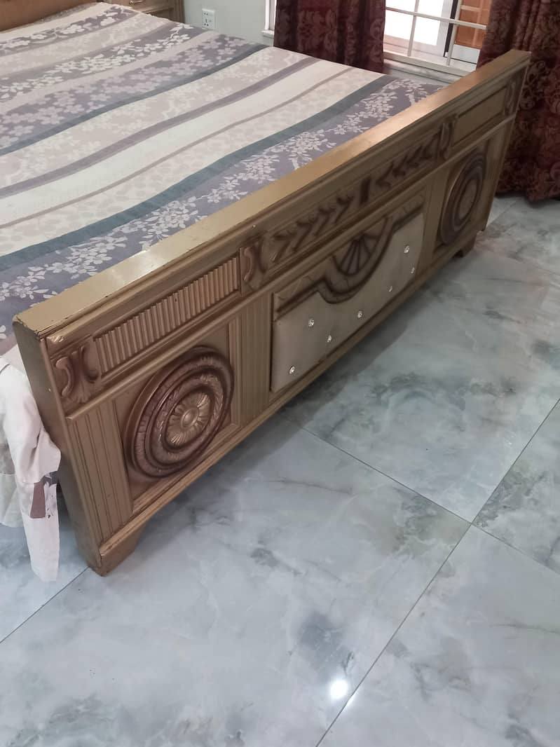 King bed 1