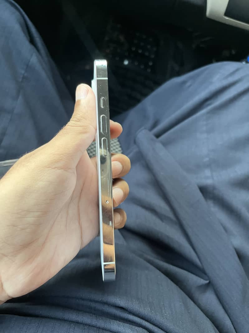 Apple iPhone 14 Pro 1