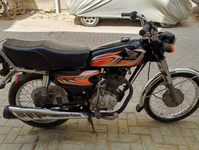 Honda CG 125 2022 model urgent sale