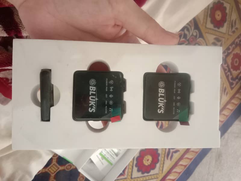 Bulk's Wireless MicroPhone 5
