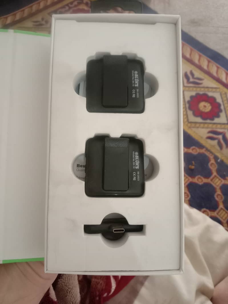 Bulk's Wireless MicroPhone 6