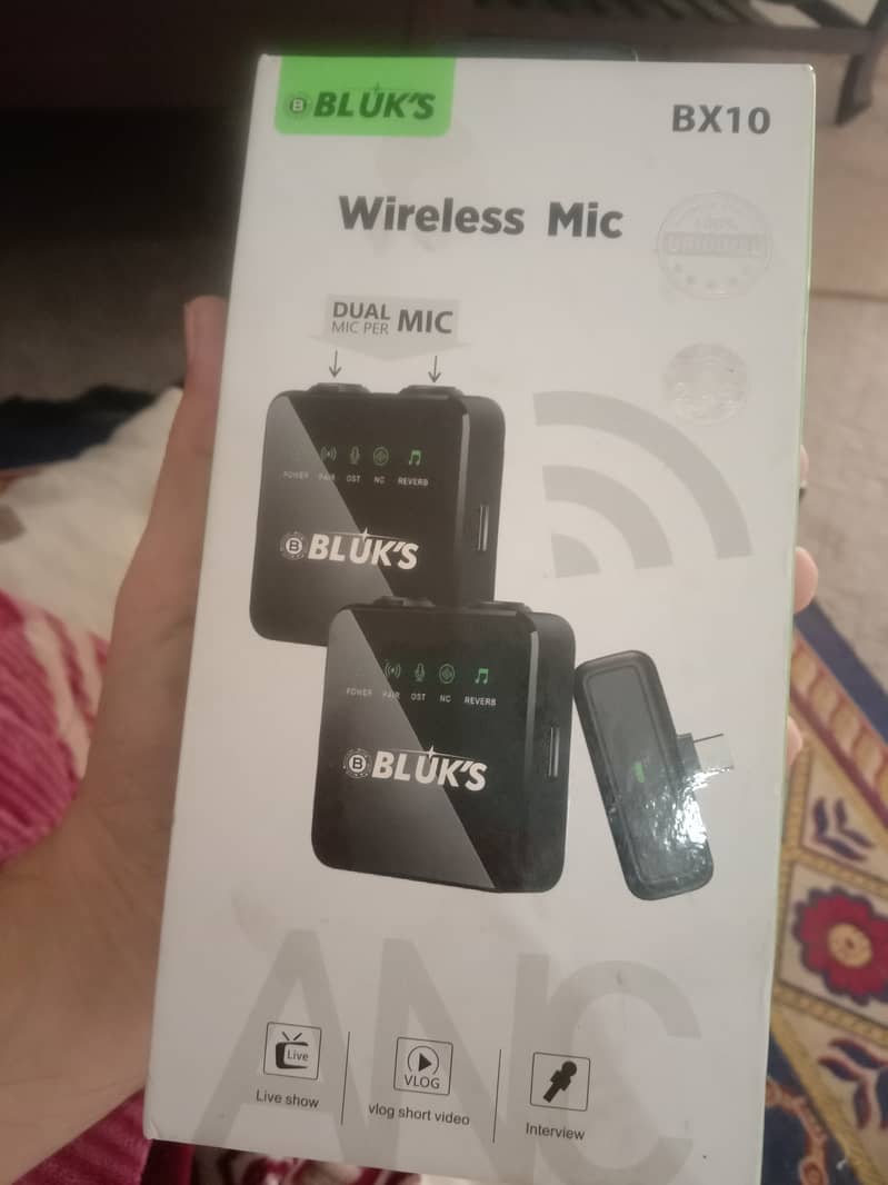 Bulk's Wireless MicroPhone 10