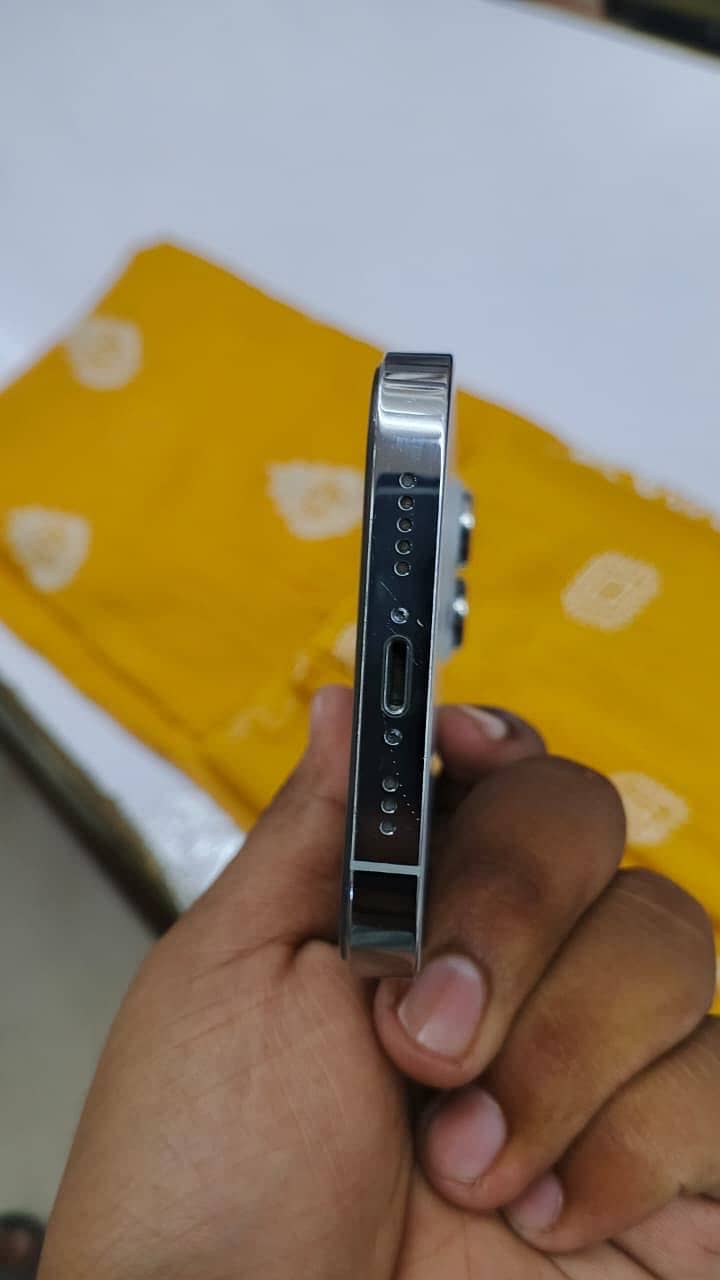 Apple iPhone 14 Pro 4