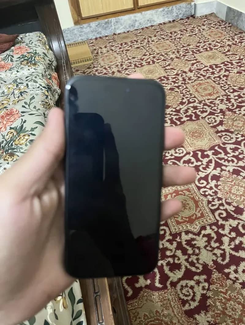Apple iPhone 15 3