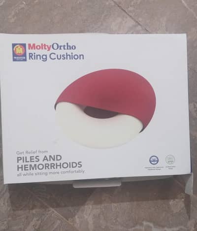 Molty Ring Cushion