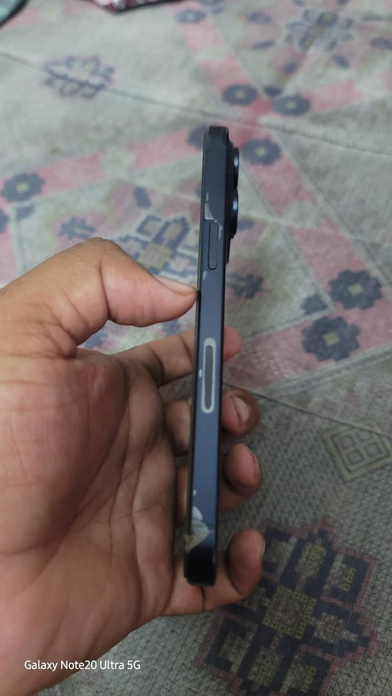 Apple iPhone 15 Pro Max 1