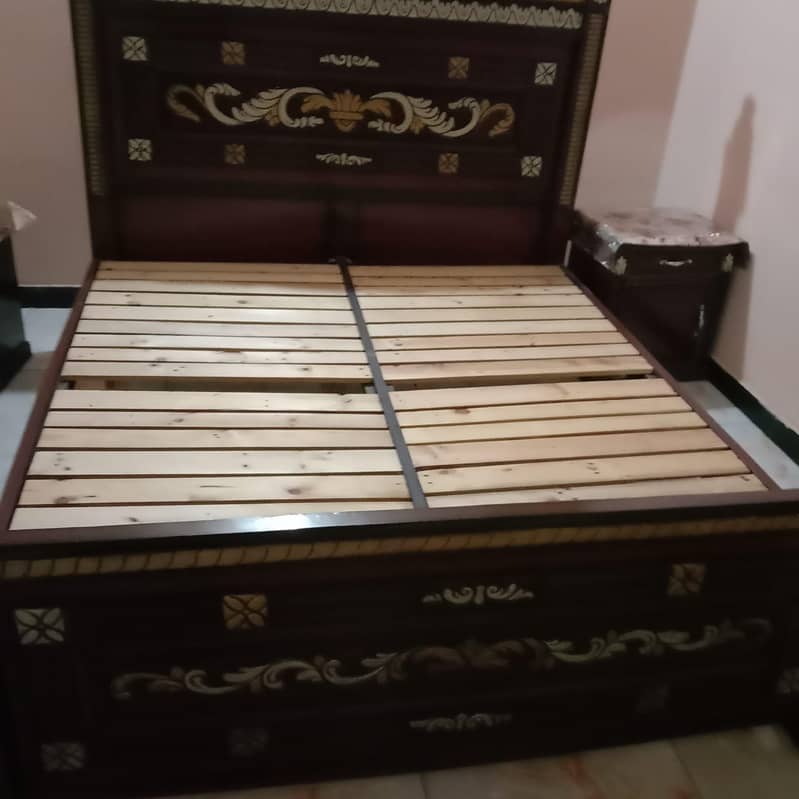Queen size Bed with two side tables 1
