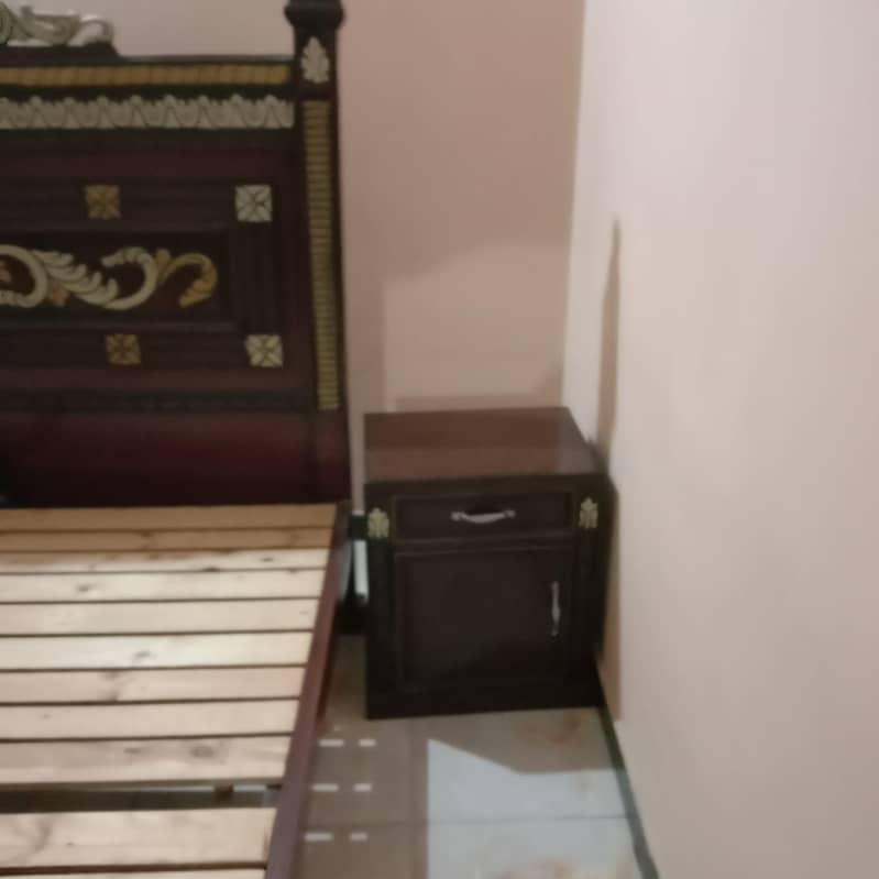 Queen size Bed with two side tables 2