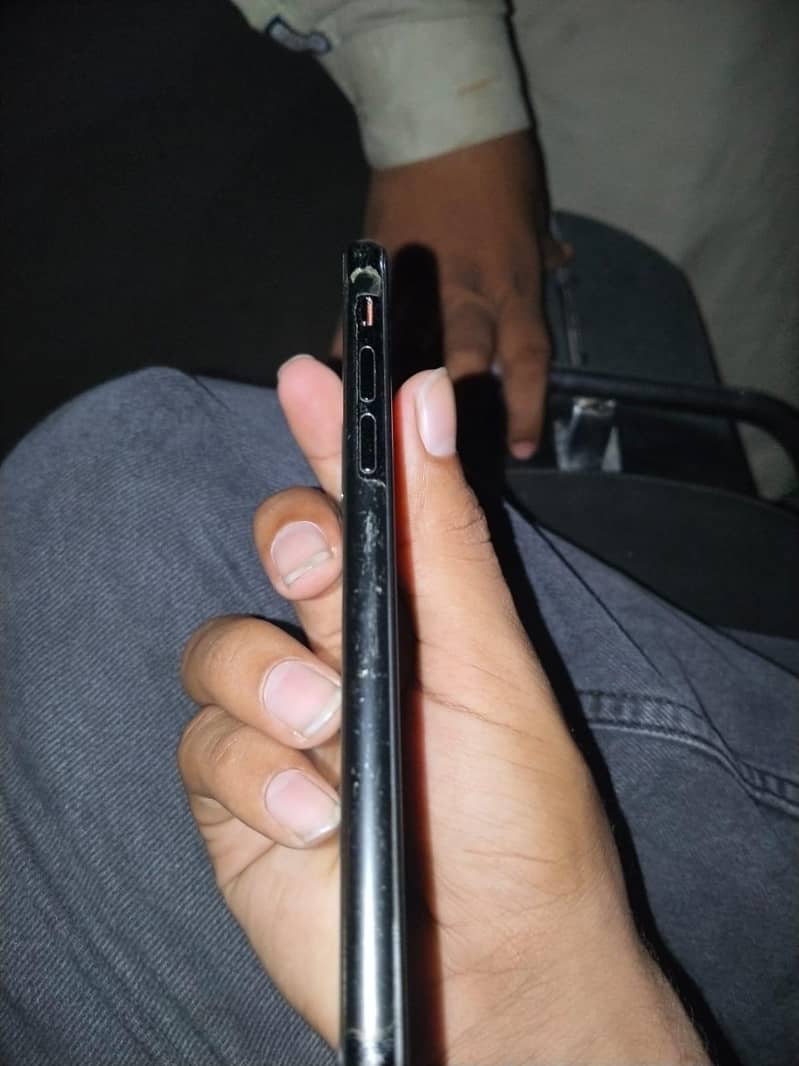 Apple iPhone X 3