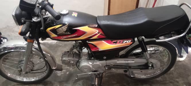 HONDA CD 70 (26) 10/10
