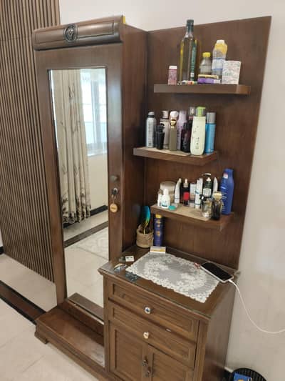 Dressing table for sale