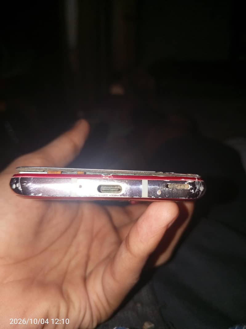 Sharp Aquos R2 4