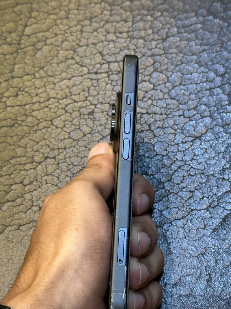 Apple iPhone 15 7