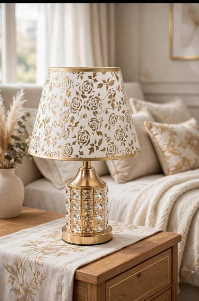 > *Royal Crystal Table Lamp Golden Floral Shade - Like New*