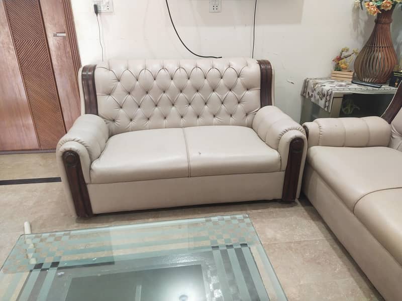 7seater sofas set in good condition 1