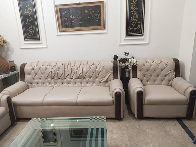 7seater sofas set in good condition 2