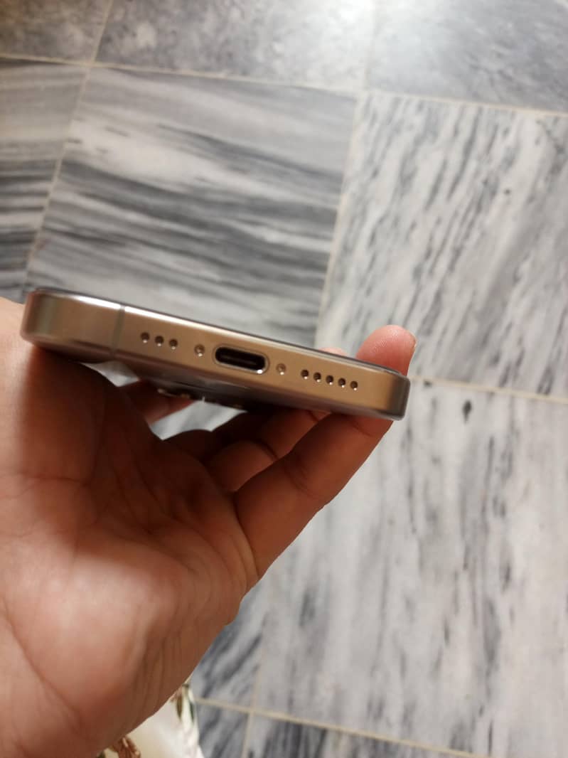 iPhone 15 Pro Mint Condition 2