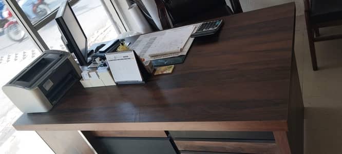 0300 6823642 office table for sale