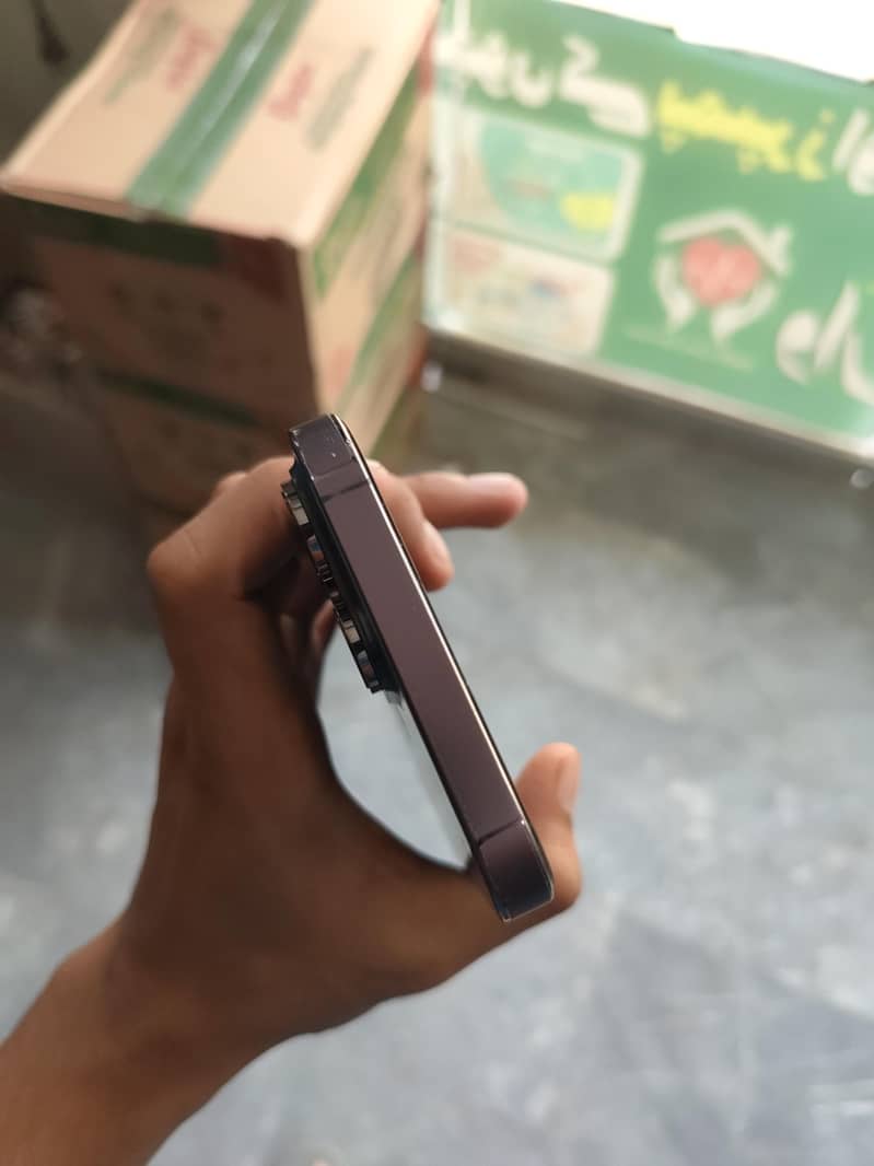 Apple iPhone 14 Pro Max 3