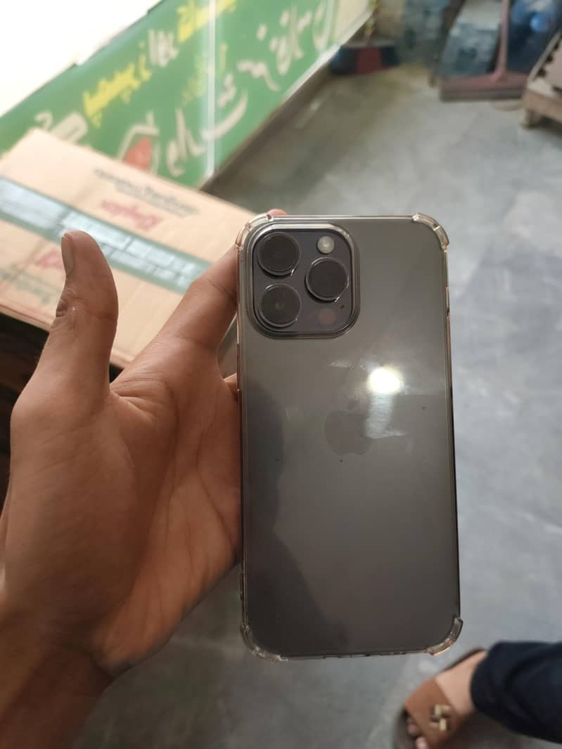 Apple iPhone 14 Pro Max 6