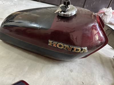 125 1990 model original tanki tapy