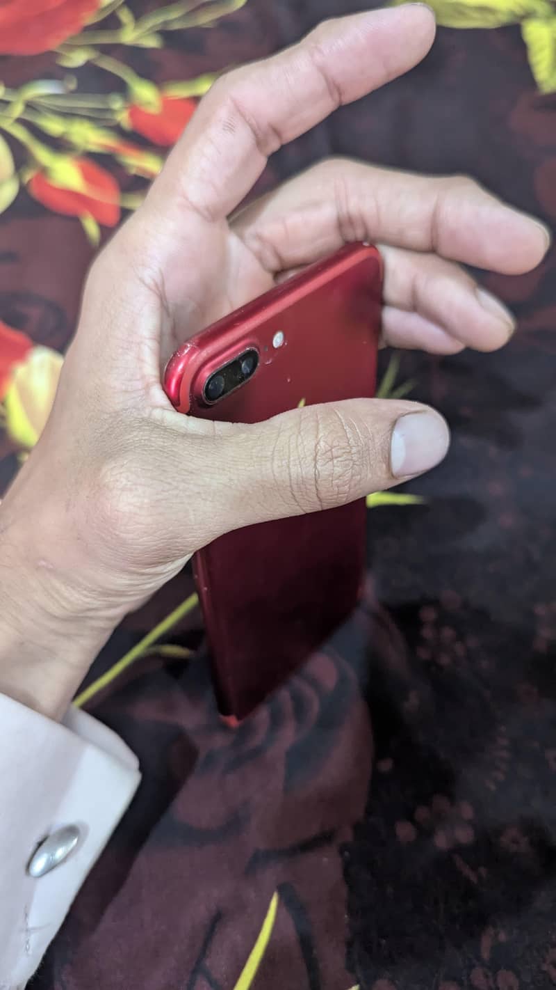 Apple iPhone 7 Plus 2