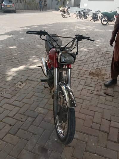 Honda 125 bike