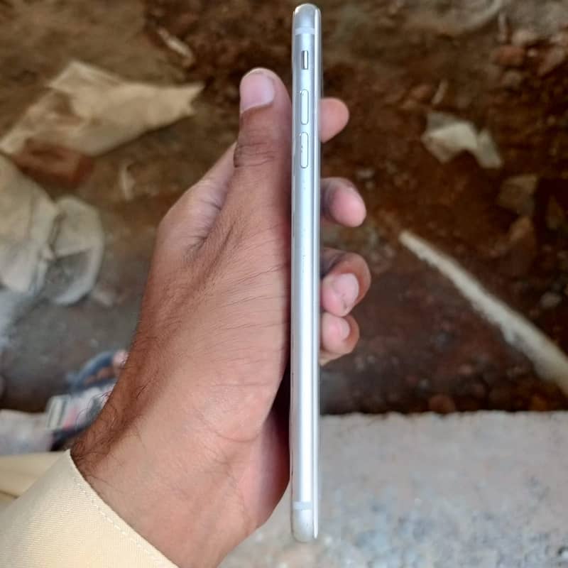 Apple iPhone 8 Plus 2
