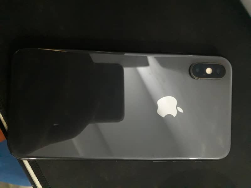 Apple iPhone XS 11