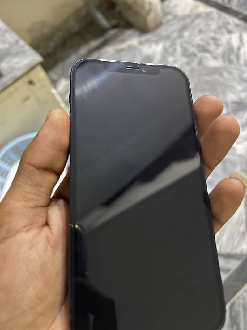 Apple iPhone 12 0