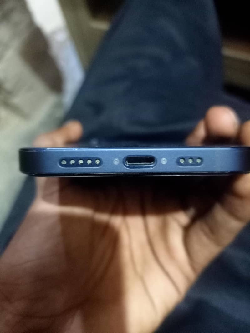 Apple iPhone 12 5