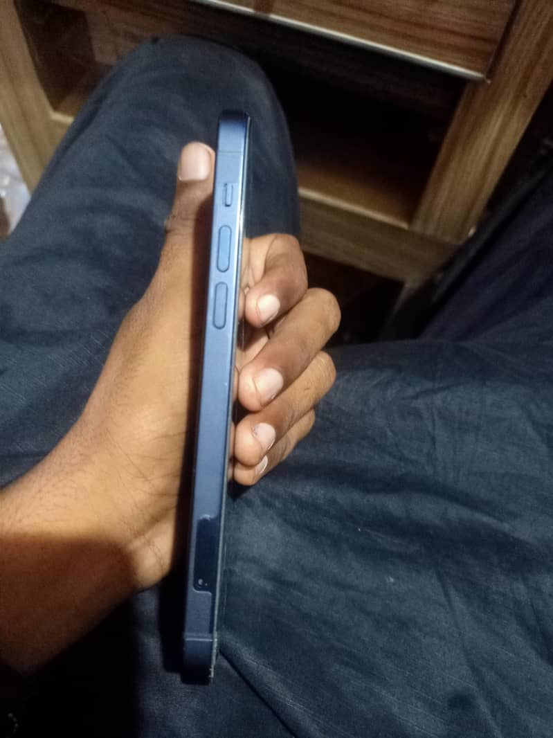 Apple iPhone 12 9