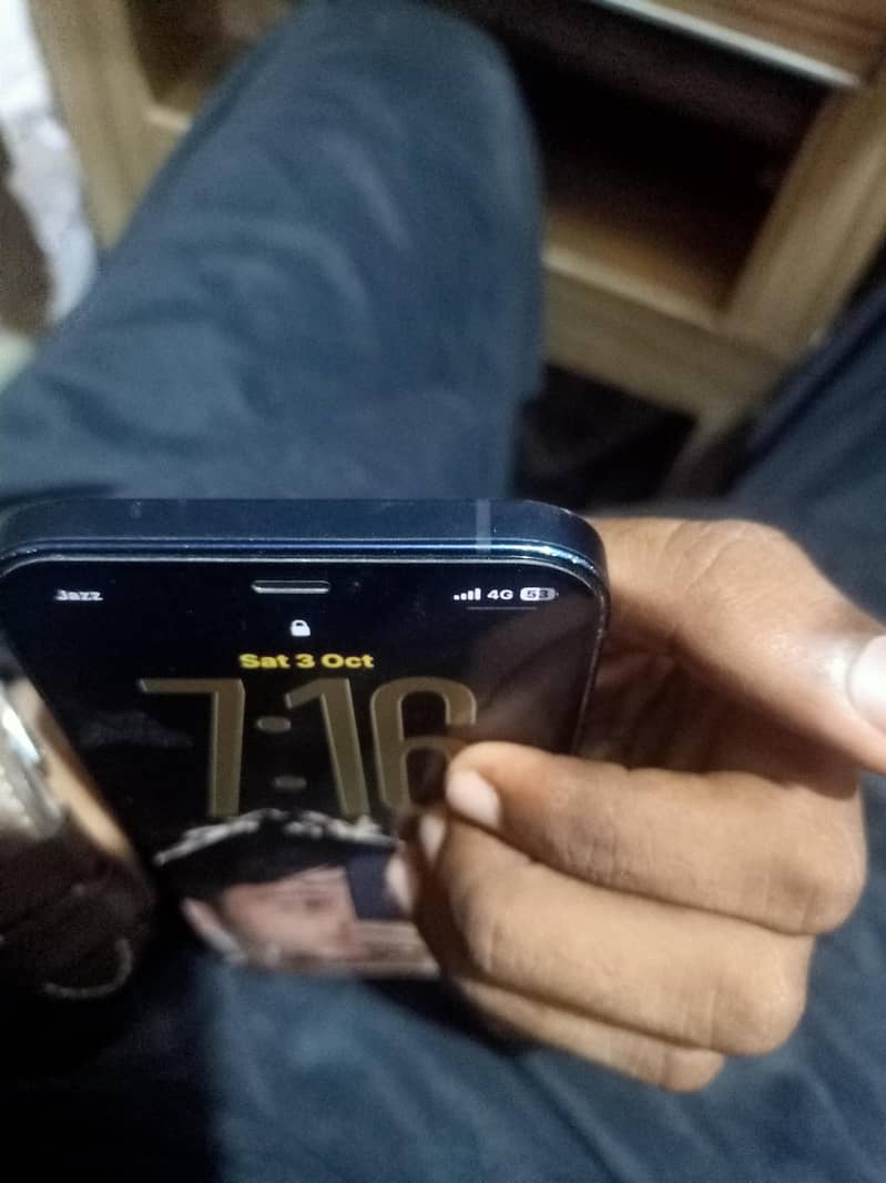 Apple iPhone 12 10