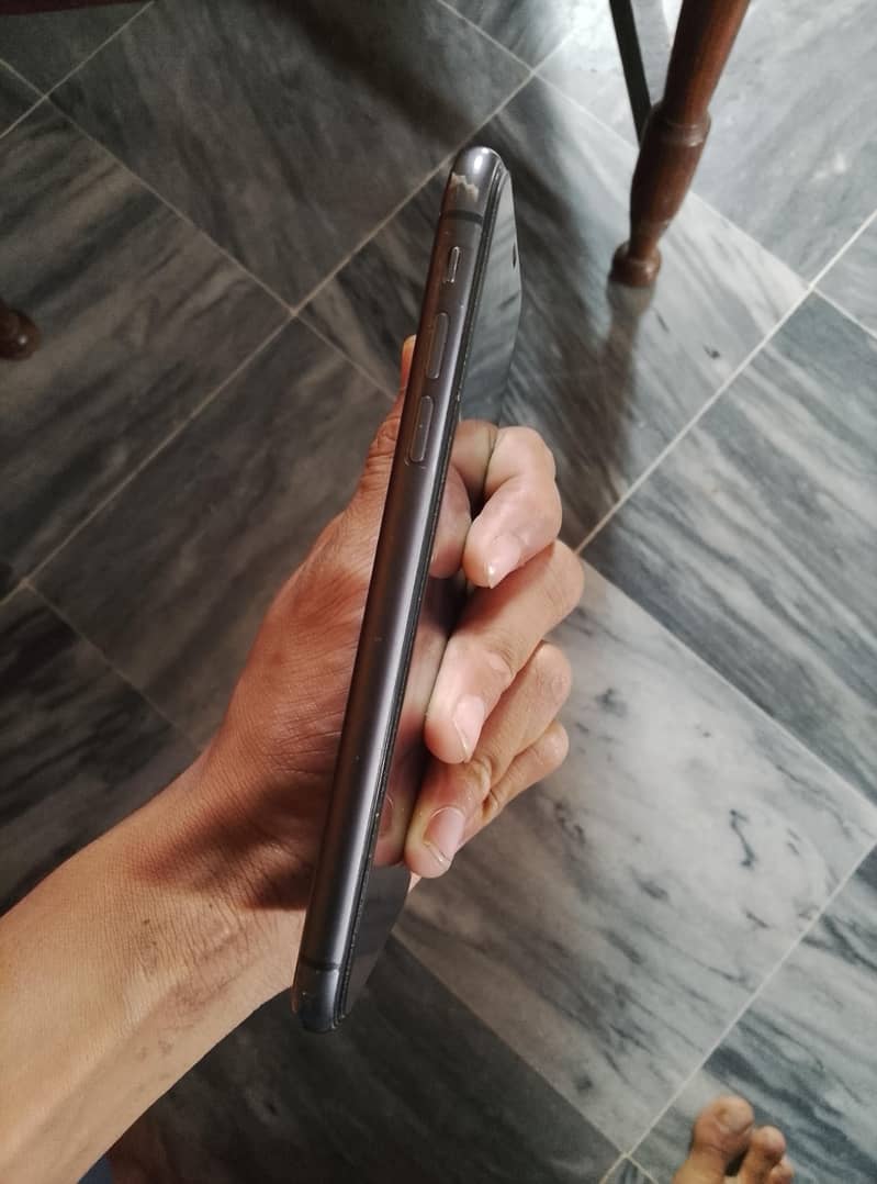 Apple iPhone 11 5