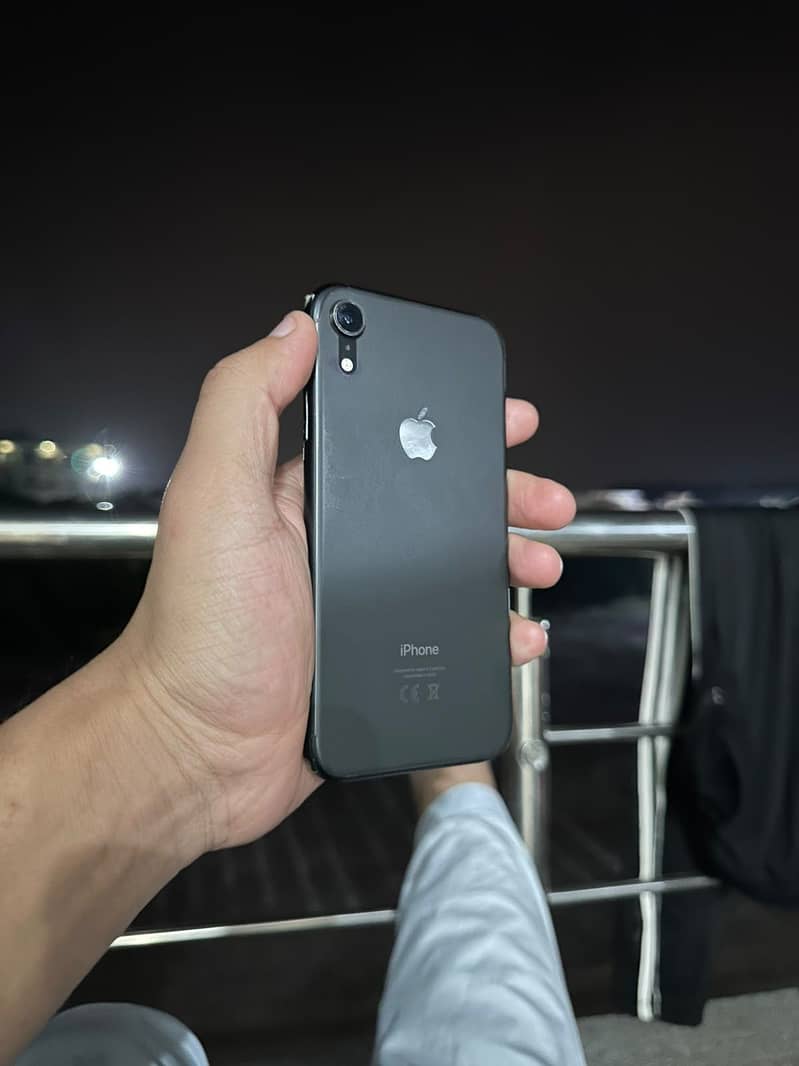 Apple iPhone XR 0