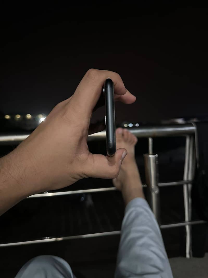 Apple iPhone XR 1