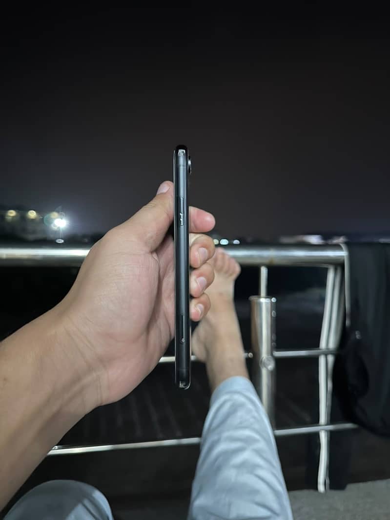 Apple iPhone XR 2