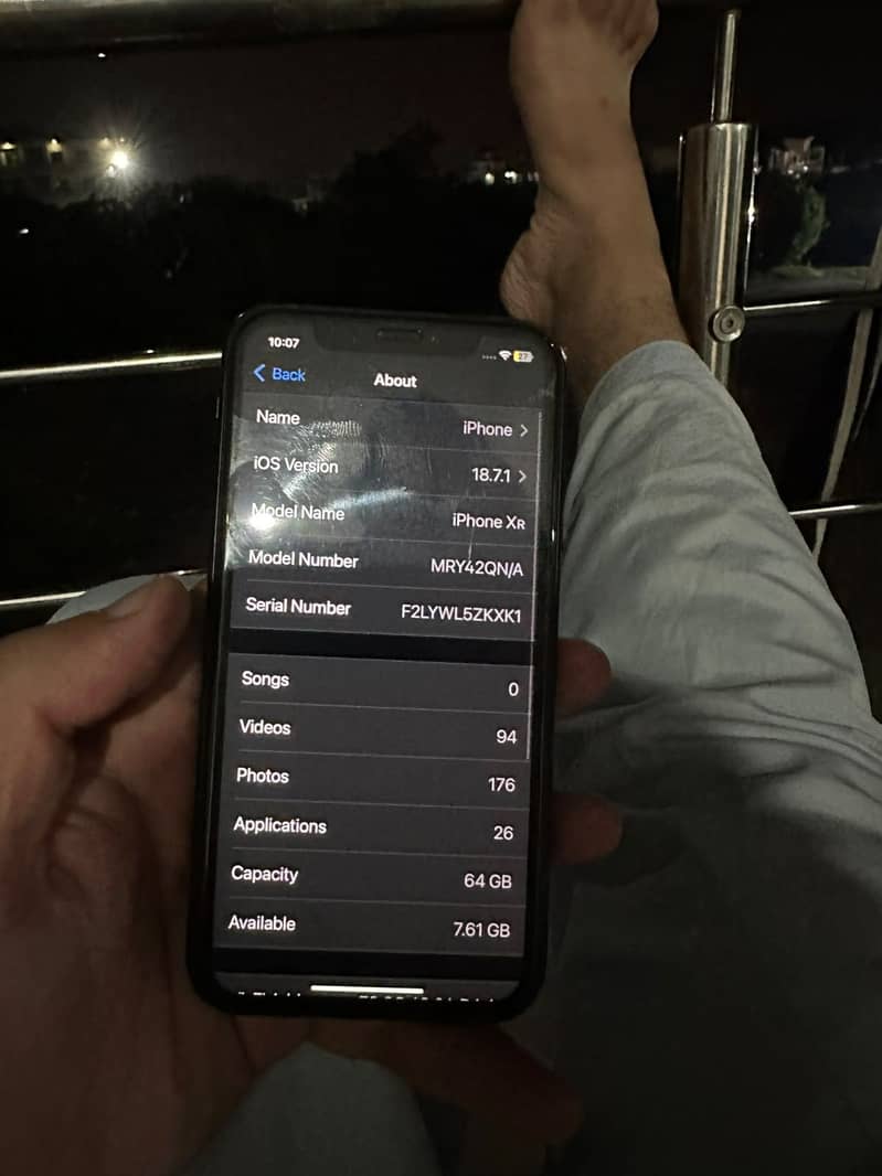Apple iPhone XR 4